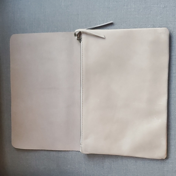 Abel Local + Global mare zip clutch. Color is fog. - Picture 2 of 13